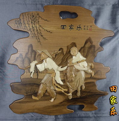 精湛木艺，匠心传承 实木手工雕刻画与木制工艺品批发指南